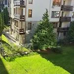 Luxury Designer I Meters To Gondola Lift I Sleeps 6 I Pool & Parking I * بانسكو