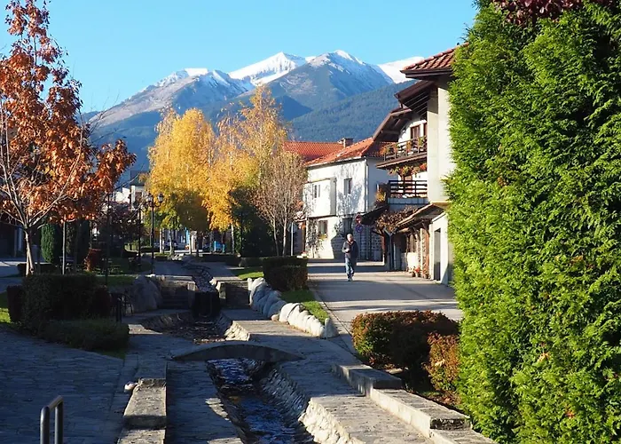 شقة Luxury Designer I Meters To Gondola Lift I Sleeps 6 I Pool & Parking I