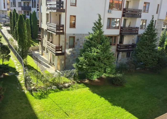 Luxury Designer I Meters To Gondola Lift I Sleeps 6 I Pool & Parking I * 班斯科