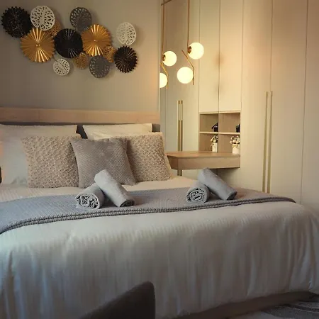 Lägenhet Luxury Designer I Meters To Gondola Lift I Sleeps 6 I Pool & Parking I Bansko