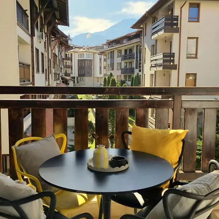 Luxury Designer I Meters To Gondola Lift I Sleeps 6 I Pool & Parking I * بانسكو