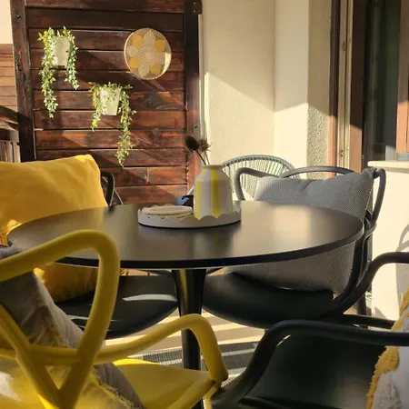 Lägenhet Luxury Designer I Meters To Gondola Lift I Sleeps 6 I Pool & Parking I