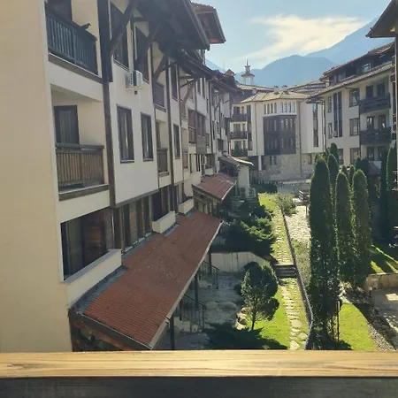 Luxury Designer I Meters To Gondola Lift I Sleeps 6 I Pool & Parking I * بانسكو