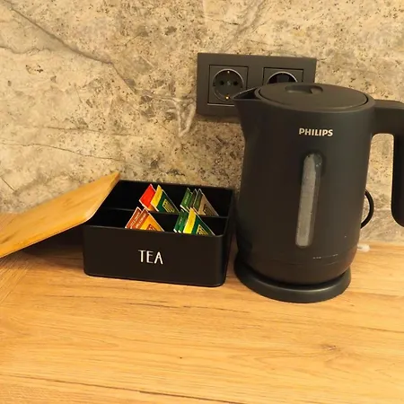 Luxury Designer I Meters To Gondola Lift I Sleeps 6 I Pool & Parking I 公寓 班斯科