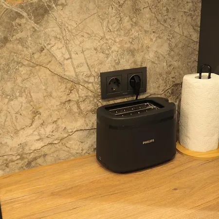 Luxury Designer I Meters To Gondola Lift I Sleeps 6 I Pool & Parking I * 班斯科