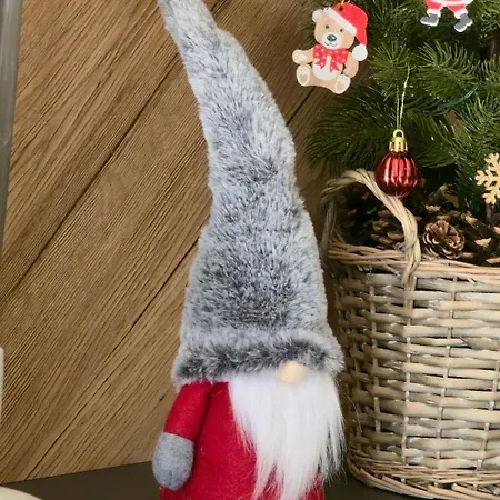 Luxury Designer I Meters To Gondola Lift I Sleeps 6 I Pool & Parking I * 班斯科