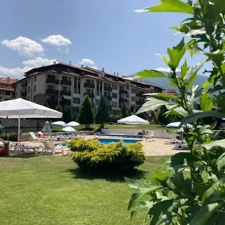 Luxury Designer I Meters To Gondola Lift I Sleeps 6 I Pool & Parking I *